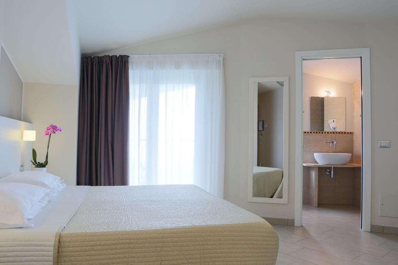Hotel Beatrice Sirolo Εξωτερικό φωτογραφία